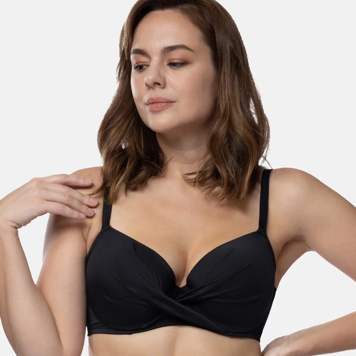 DORINA Biustonosz usztywniany z fiszbinami AZORES kolor Czarny D001907MI010 DORINA Biustonosz usztywniany z fiszbinami AZORES kolor Czarny D001907MI010