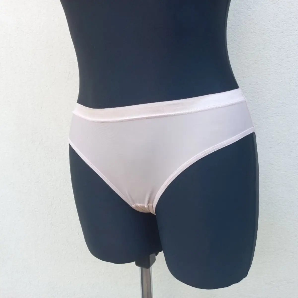 LAUMA Majtki klasyczne COMFORT LINE kolor Beżowy 55K50